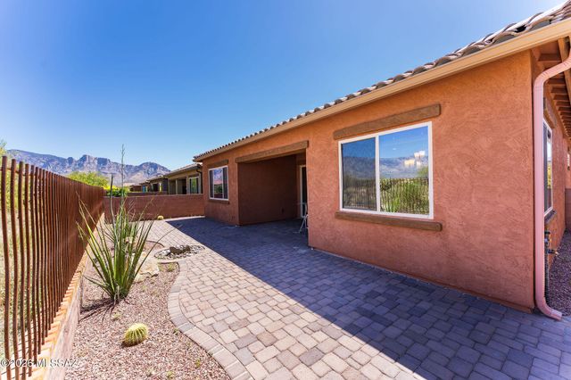 13036 N Spinystar Drive, Oro Valley, AZ 85755