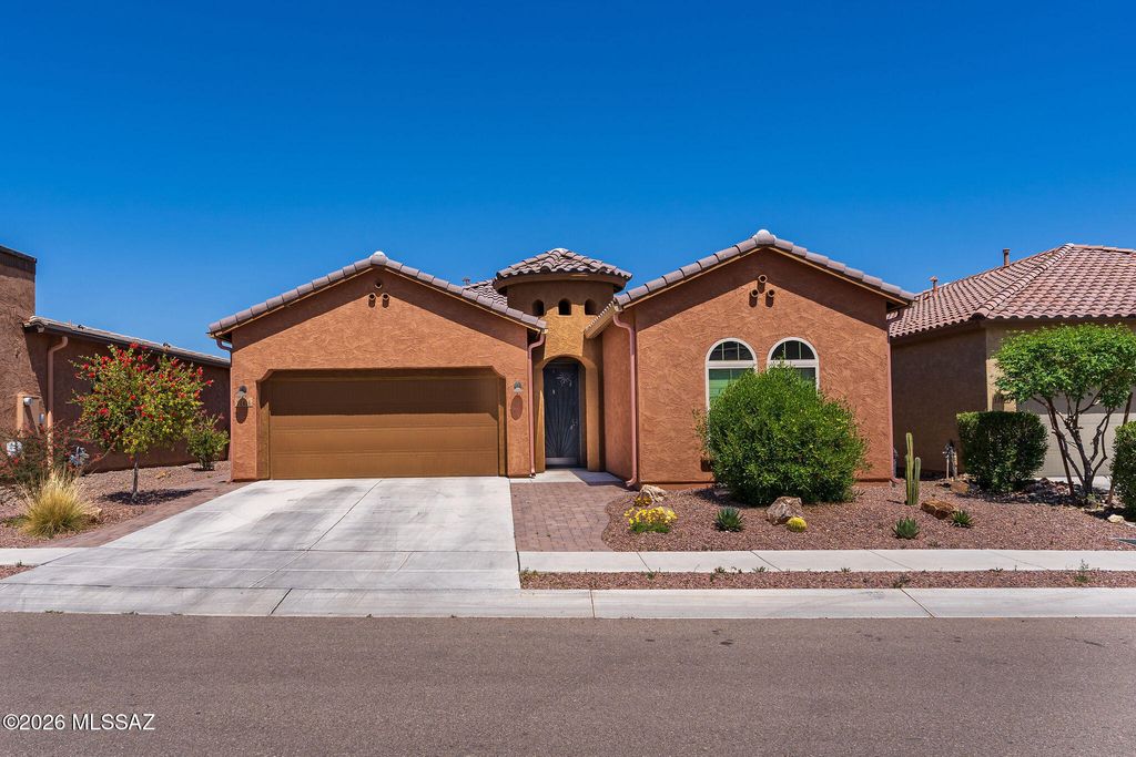 13036 N Spinystar Drive, Oro Valley, AZ 85755