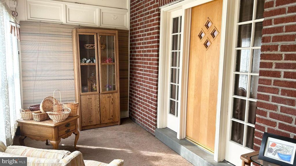139 LAFAYETTE AVE, COLLINGDALE, PA 19023 — photo 2