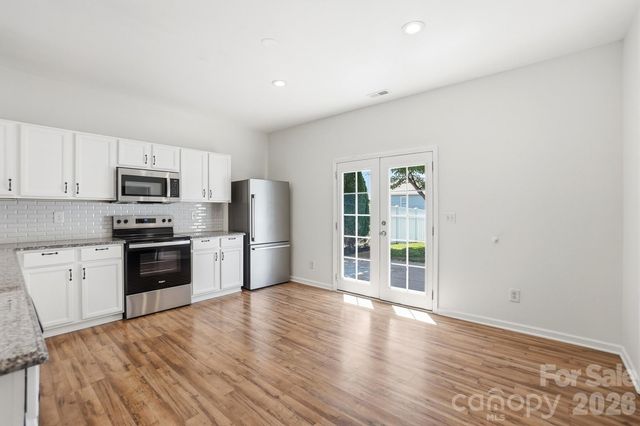 949 Willow Creek Drive, Gastonia, NC 28054
