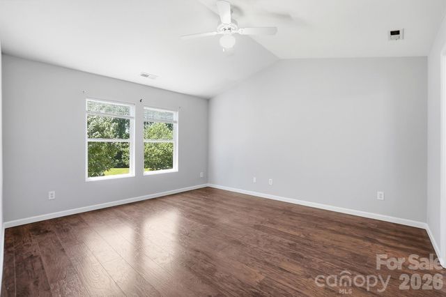 949 Willow Creek Drive, Gastonia, NC 28054
