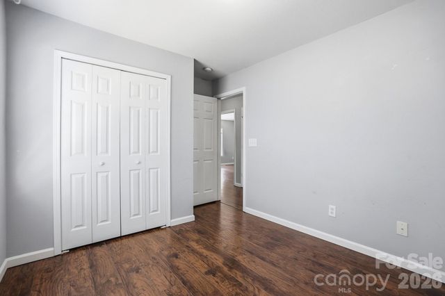 949 Willow Creek Drive, Gastonia, NC 28054