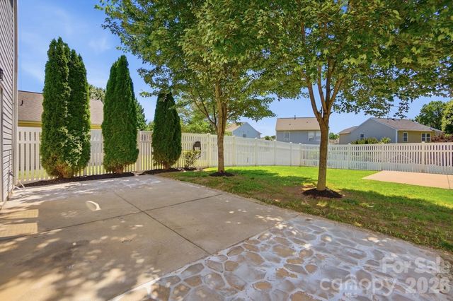 949 Willow Creek Drive, Gastonia, NC 28054
