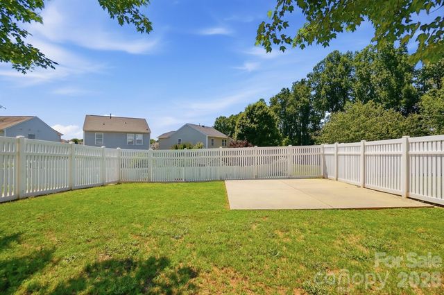 949 Willow Creek Drive, Gastonia, NC 28054