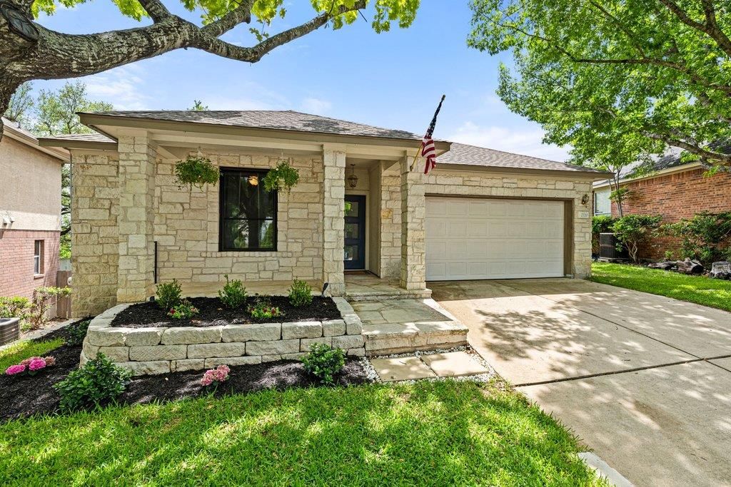 2720 Cascade Falls DR, Austin, TX 78738