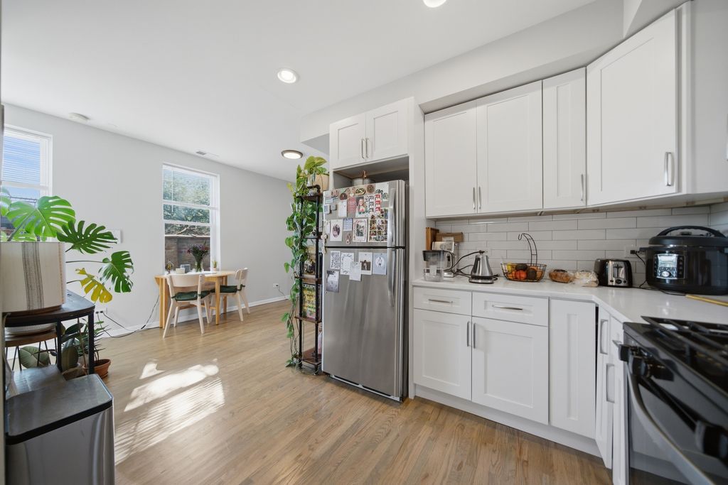 1852 W Wabansia Avenue, Chicago, IL 60622 — photo 2