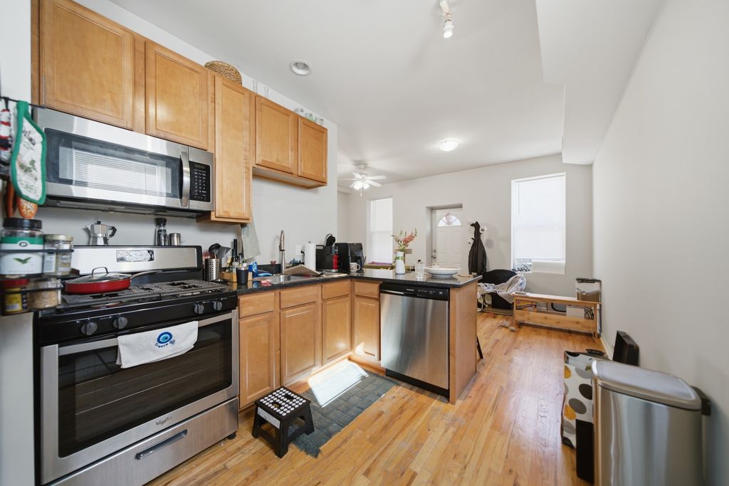 1852 W Wabansia Avenue, Chicago, IL 60622 — photo 3