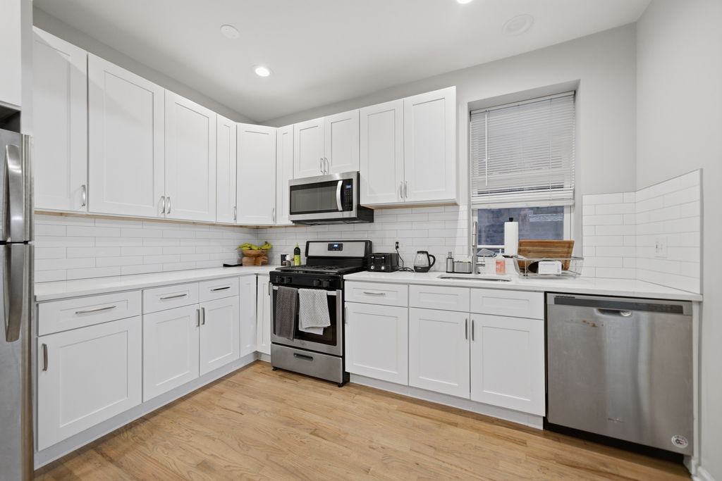 1852 W Wabansia Avenue, Chicago, IL 60622 — photo 4