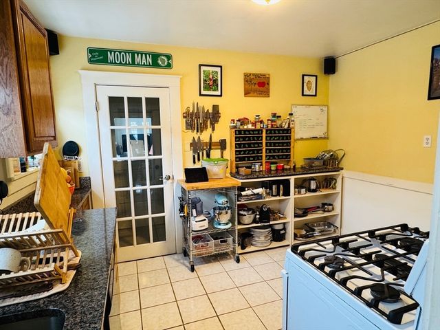 106 Bennett St 2, Boston, MA 02135