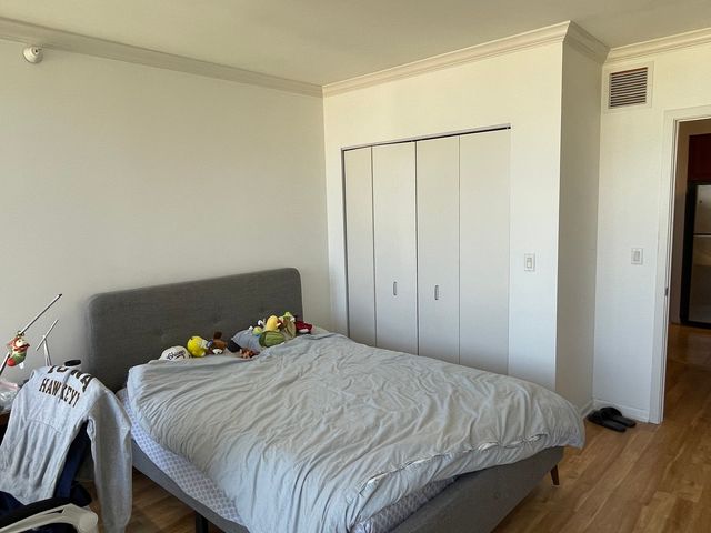 807 DAVIS Street 1307, Evanston, IL 60201
