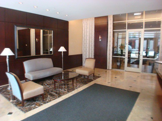 807 DAVIS Street 1307, Evanston, IL 60201
