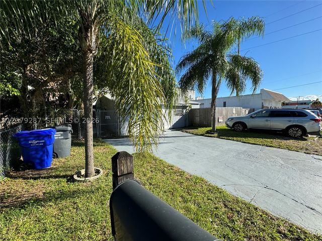 2105 Monroe Ter 1, Hollywood, FL 33020