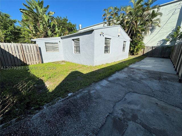 2105 Monroe Ter 1, Hollywood, FL 33020