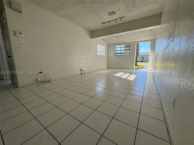 2105 Monroe Ter 1, Hollywood, FL 33020