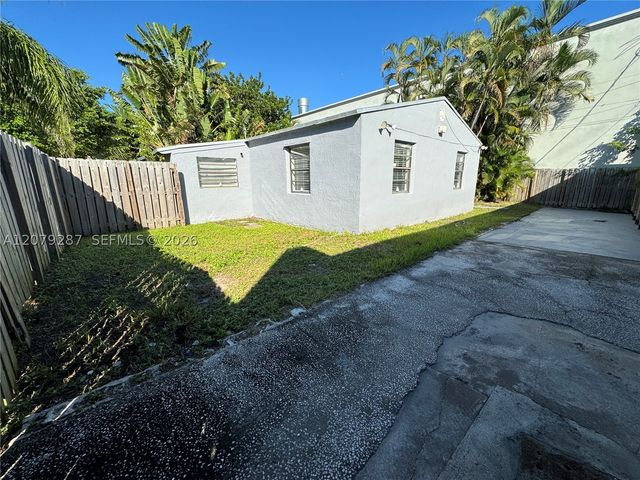 2105 Monroe Ter 1, Hollywood, FL 33020