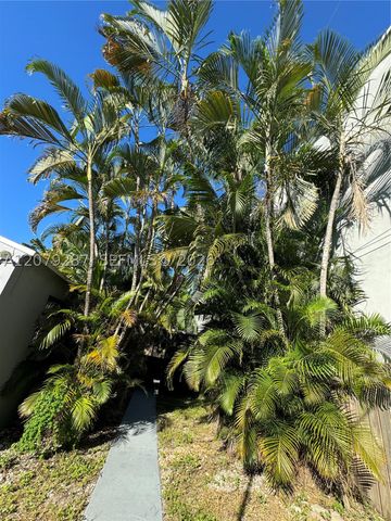 2105 Monroe Ter 1, Hollywood, FL 33020
