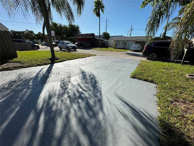 2105 Monroe Ter 1, Hollywood, FL 33020