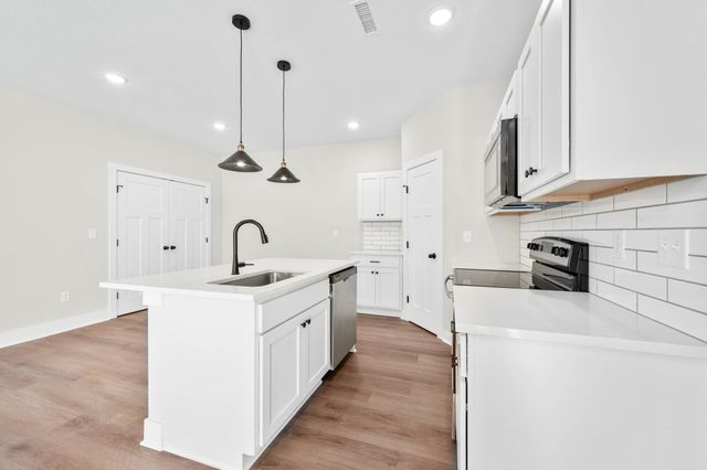 12831 E Willowgreen St, Wichita, KS 67230