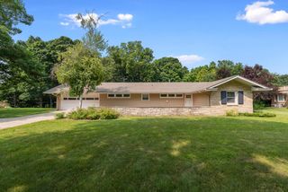 1955 Melody LANE, Brookfield, WI 53005