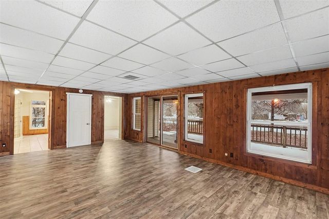 7353 S 88th Avenue, Rothbury, MI 49452