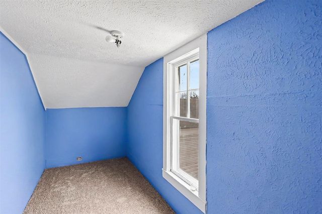 7353 S 88th Avenue, Rothbury, MI 49452