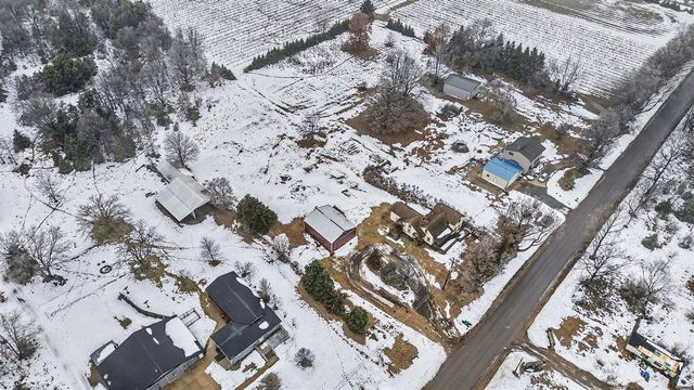 7353 S 88th Avenue, Rothbury, MI 49452