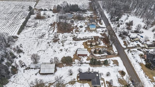 7353 S 88th Avenue, Rothbury, MI 49452