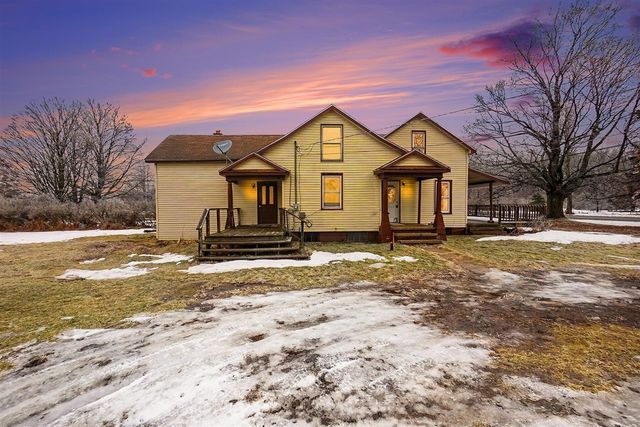 7353 S 88th Avenue, Rothbury, MI 49452