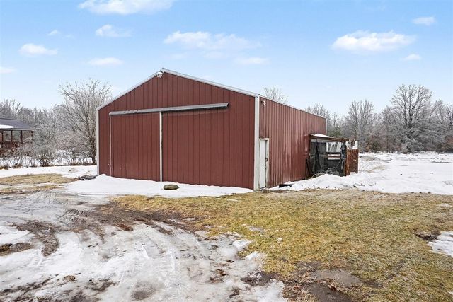 7353 S 88th Avenue, Rothbury, MI 49452