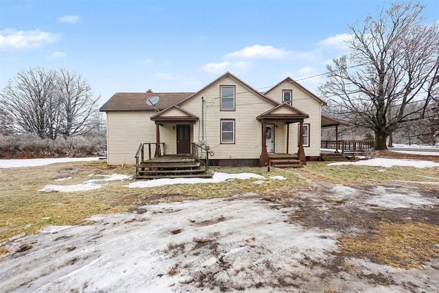 7353 S 88th Avenue, Rothbury, MI 49452