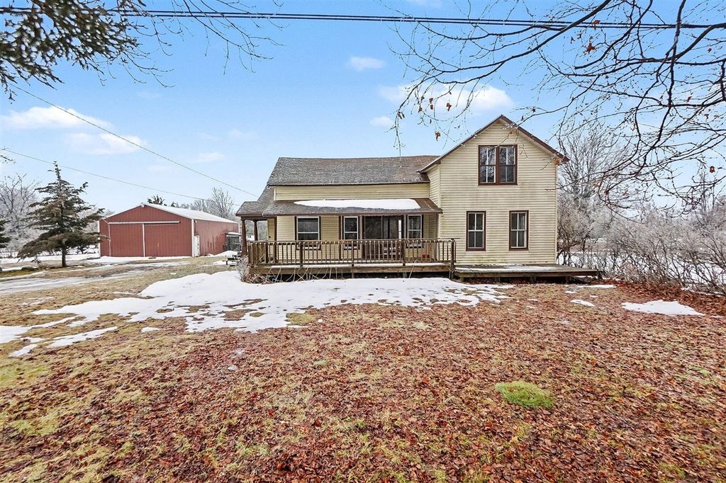 7353 S 88th Avenue, Rothbury, MI 49452