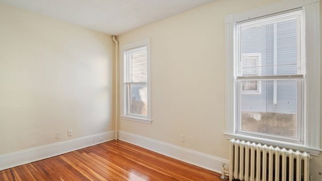 32 Robinson St 1, Boston, MA 02122