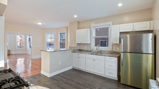 32 Robinson St 1, Boston, MA 02122