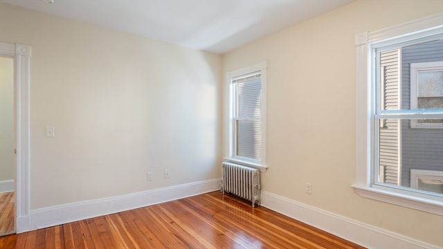 32 Robinson St 1, Boston, MA 02122