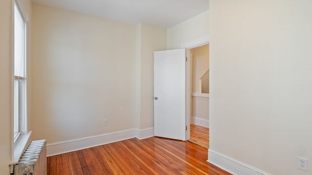 32 Robinson St 1, Boston, MA 02122