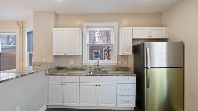 32 Robinson St 1, Boston, MA 02122
