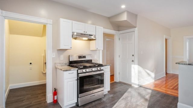 32 Robinson St 1, Boston, MA 02122