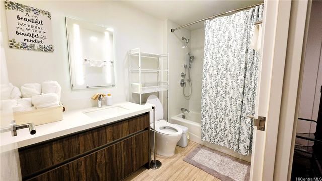 1500 Rycroft Street 2208R, Honolulu, HI 96814