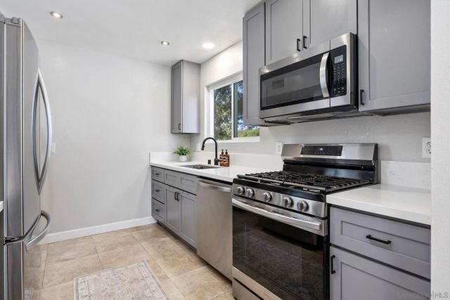 12310 Teri Dr, Poway, CA 92064