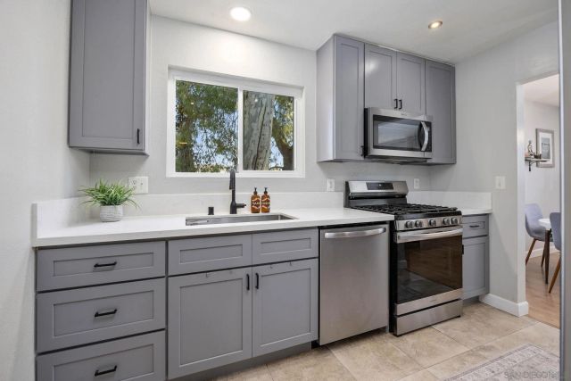 12310 Teri Dr, Poway, CA 92064