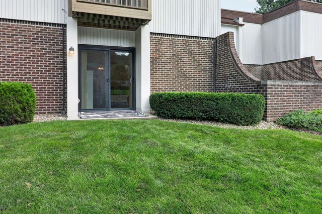 7353 Blackburn Avenue K106, Downers Grove, IL 60516