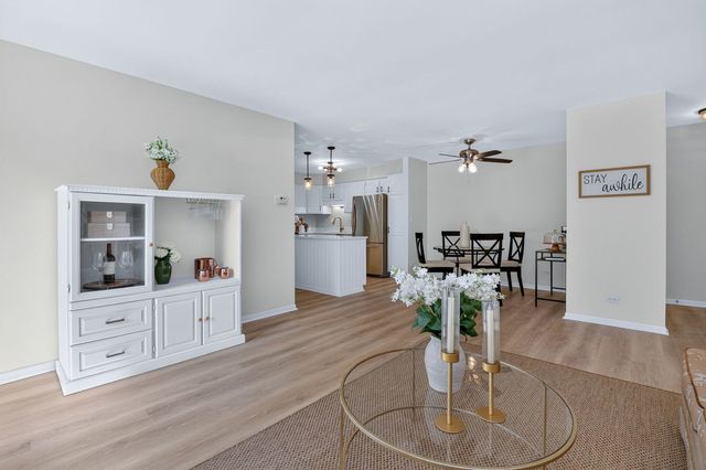 7353 Blackburn Avenue K106, Downers Grove, IL 60516