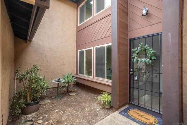 9744 Caminito Doha, San Diego, CA 92131