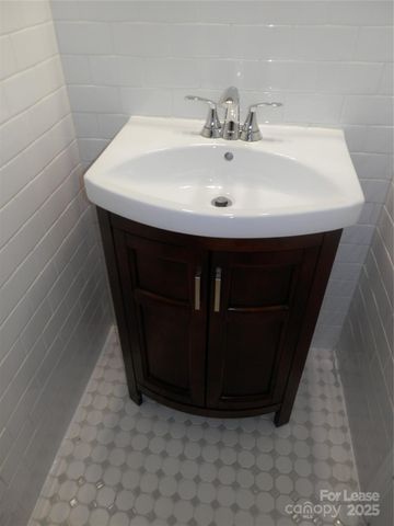 1332 Edgewater Drive, Charlotte, NC 28210