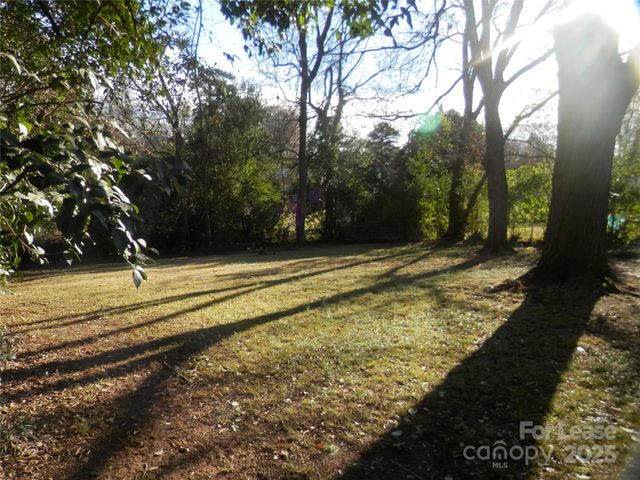 1332 Edgewater Drive, Charlotte, NC 28210