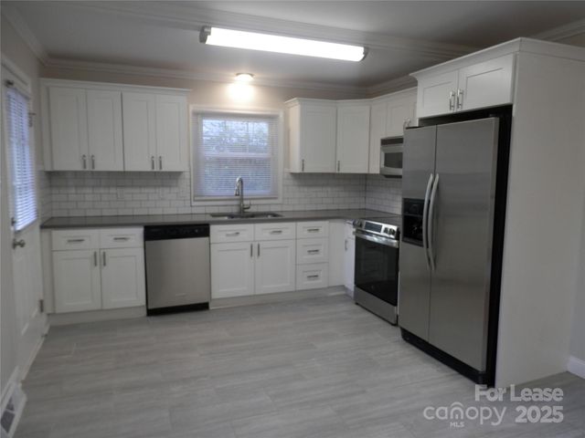 1332 Edgewater Drive, Charlotte, NC 28210