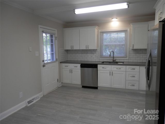 1332 Edgewater Drive, Charlotte, NC 28210