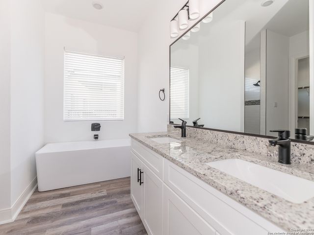 101 Daniel Jackson, Blanco, TX 78606