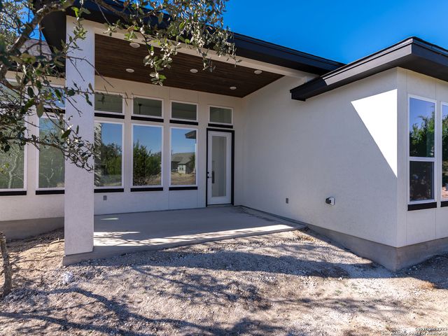 101 Daniel Jackson, Blanco, TX 78606