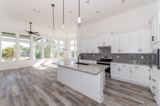 101 Daniel Jackson, Blanco, TX 78606